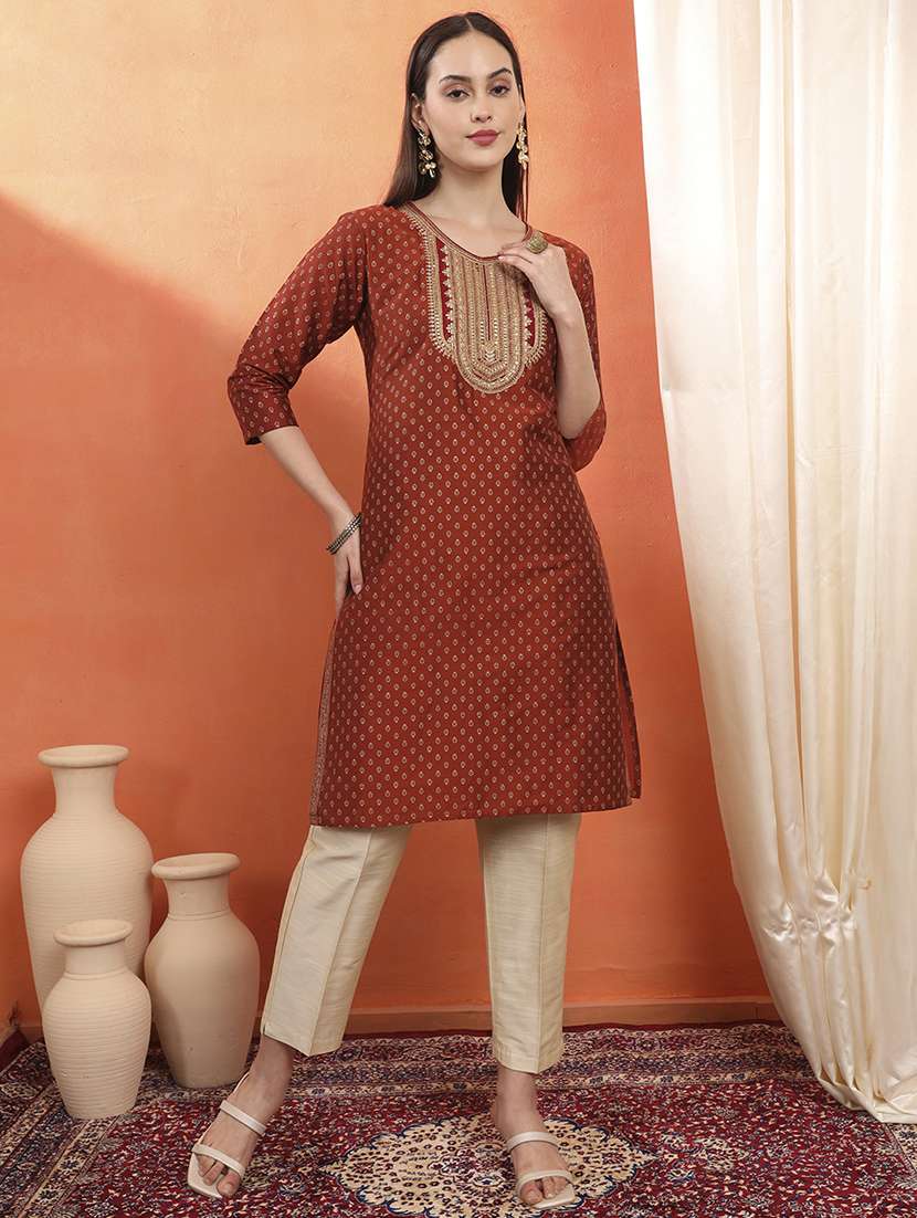 women printed three quarter sleeve straight kurta
