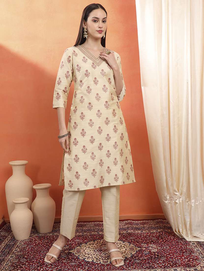 women floral printed three quarter sleeve straight kurta