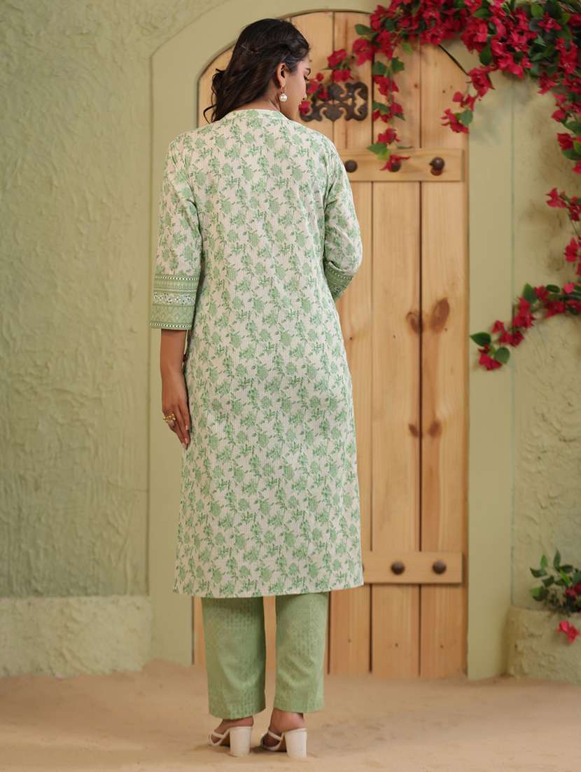 women floral printed three quarter sleeve straight kurta - 22142247 -  Standard Image - 4