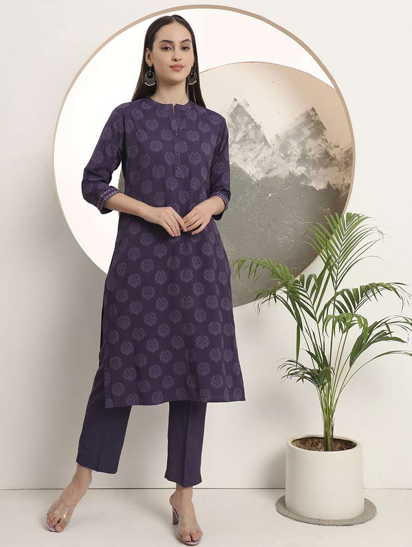 women printed three quarter sleeve straight kurta