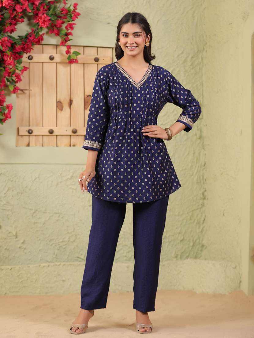 women printed three quarter sleeve ethnic co-ord set