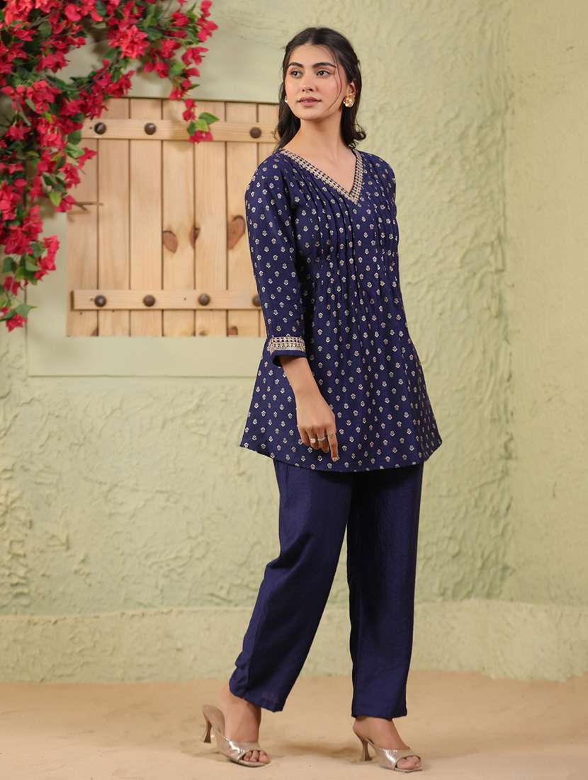 women printed three quarter sleeve ethnic co-ord set - 22142250 -  Standard Image - 4