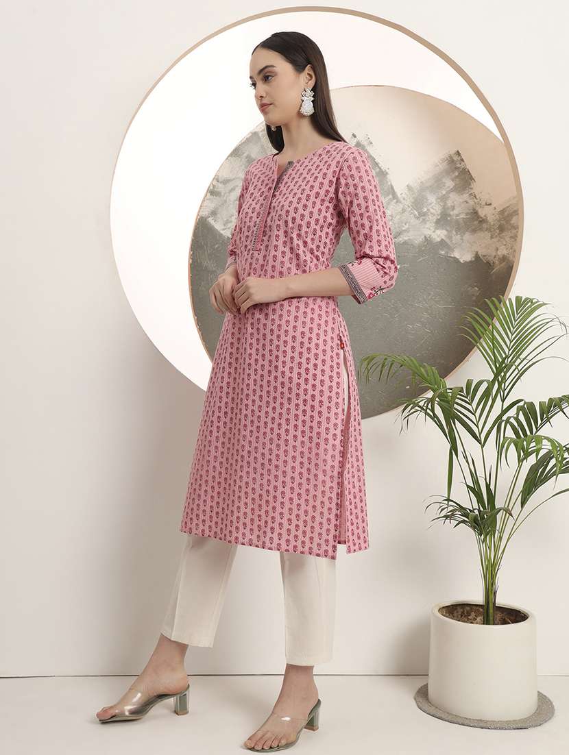 women printed three quarter sleeve straight kurta