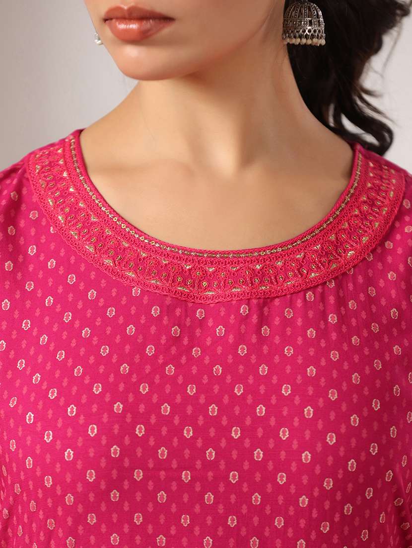 women printed three quarter sleeve straight kurta - 22142255 -  Standard Image - 4