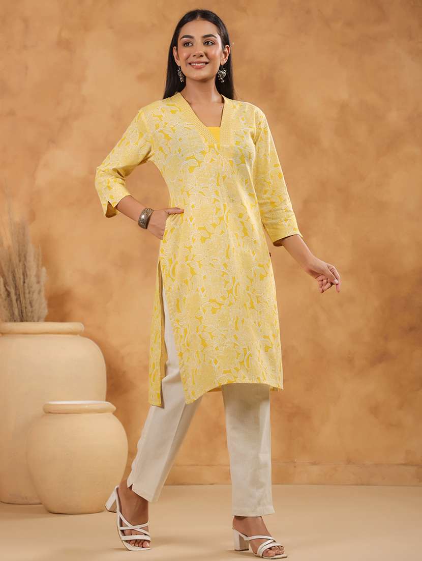 women printed three quarter sleeve straight kurta