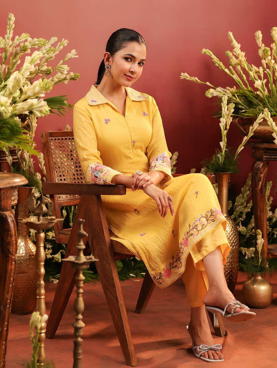 women embroidered three quarter sleeve kurta pant set