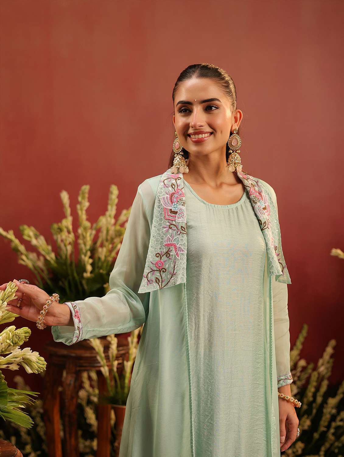 women solid with work long sleeve kurta pant set - 22142270 -  Standard Image - 4