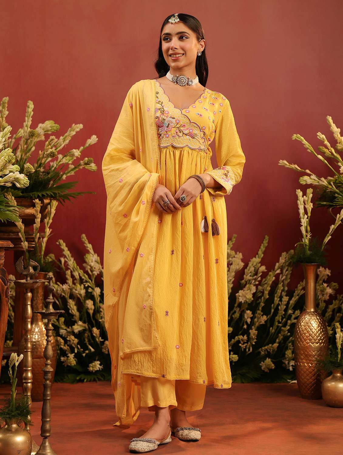 women embroidered long sleeve kurta pant with dupatta set