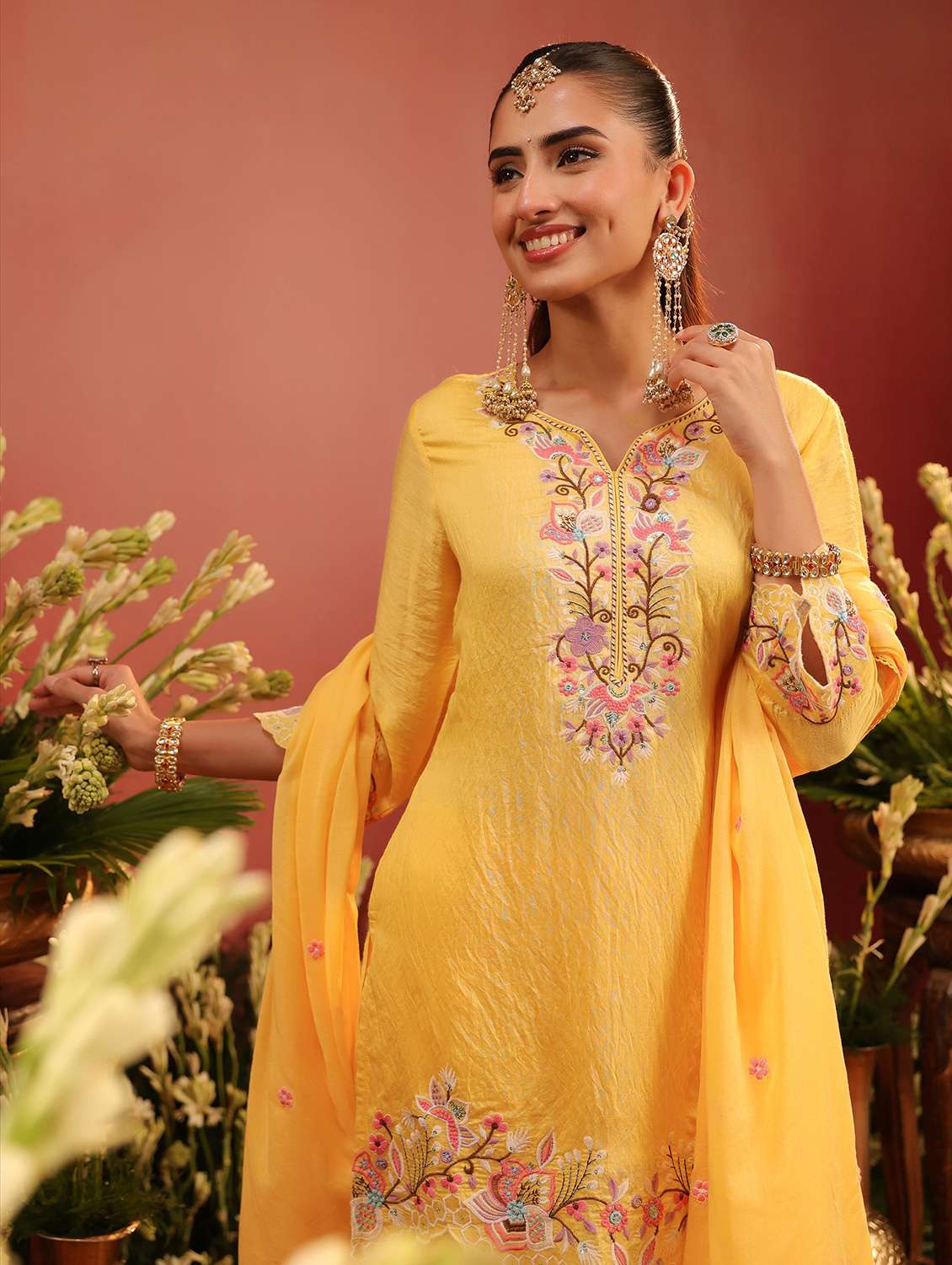 women embroidered three quarter sleeve kurta palazzo with dupatta set - 22142316 -  Standard Image - 4