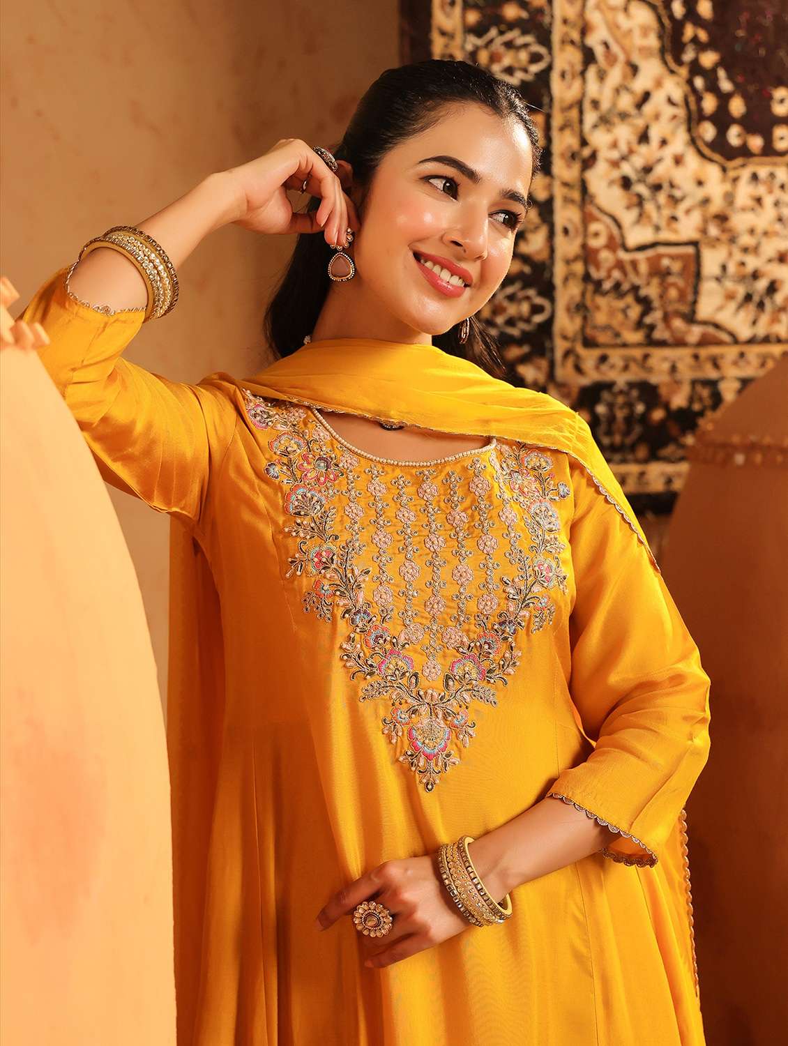 women embroidered three quarter sleeve kurta pant with dupatta set - 22142323 -  Standard Image - 4