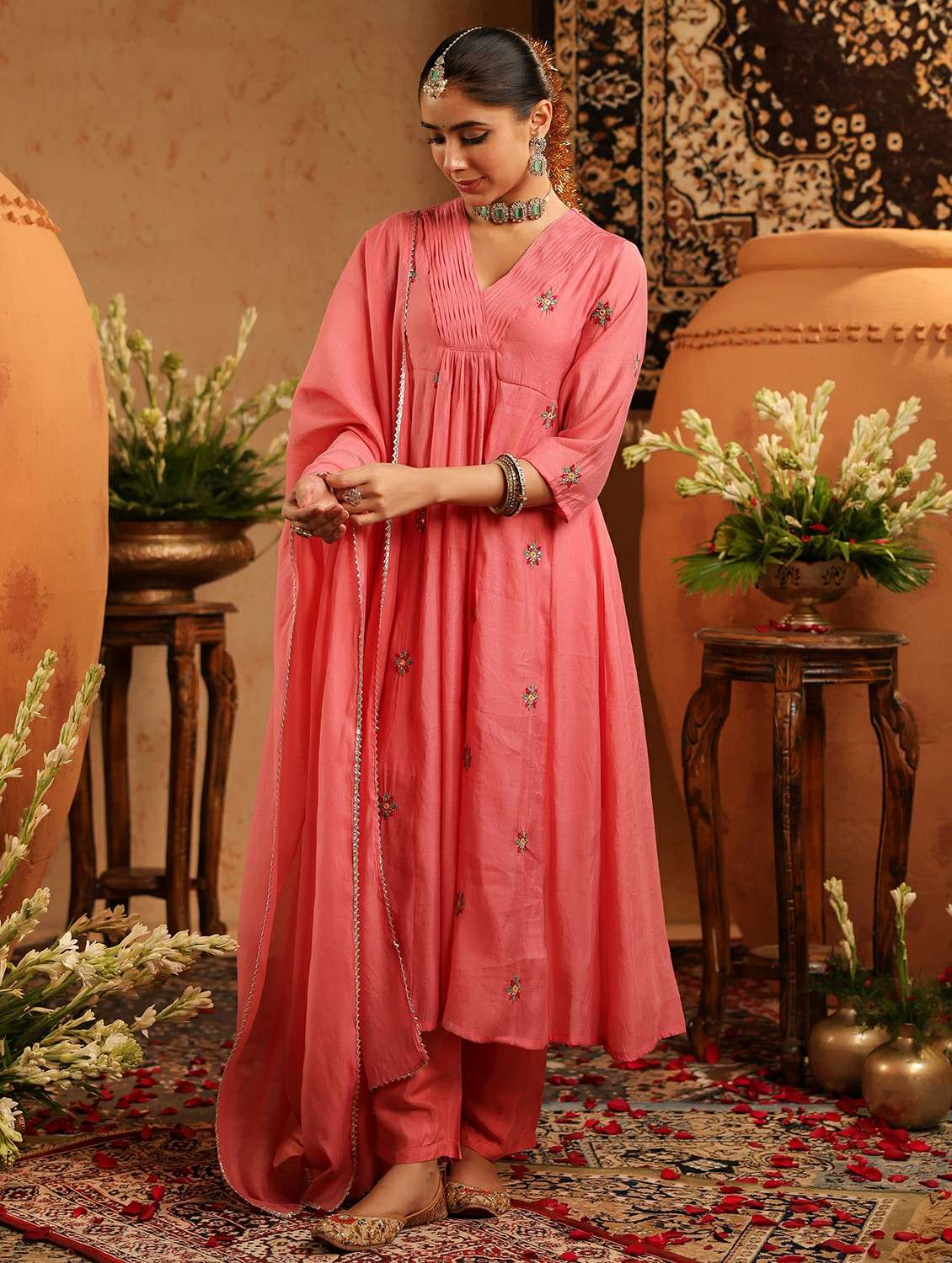 women embroidered three quarter sleeve kurta pant with dupatta set - 22142331 -  Standard Image - 4