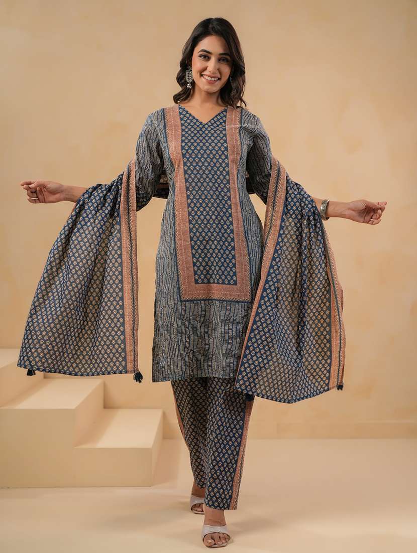 women printed three quarter sleeve kurta pant set - 22142627 -  Standard Image - 1