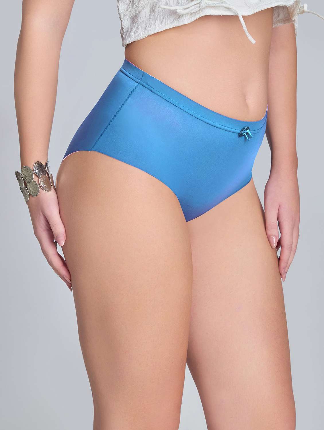 women solid mid rise seamless hipster panty - 22142714 -  Standard Image - 1