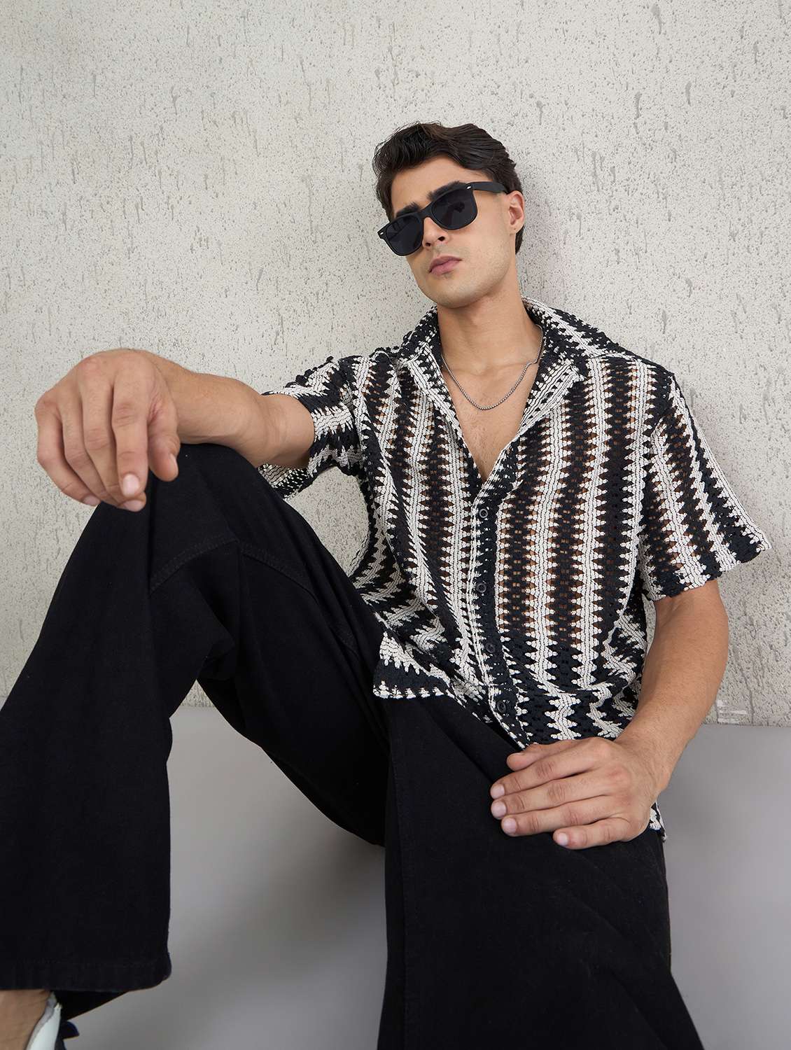 men self design short sleeve oversized casual shirt