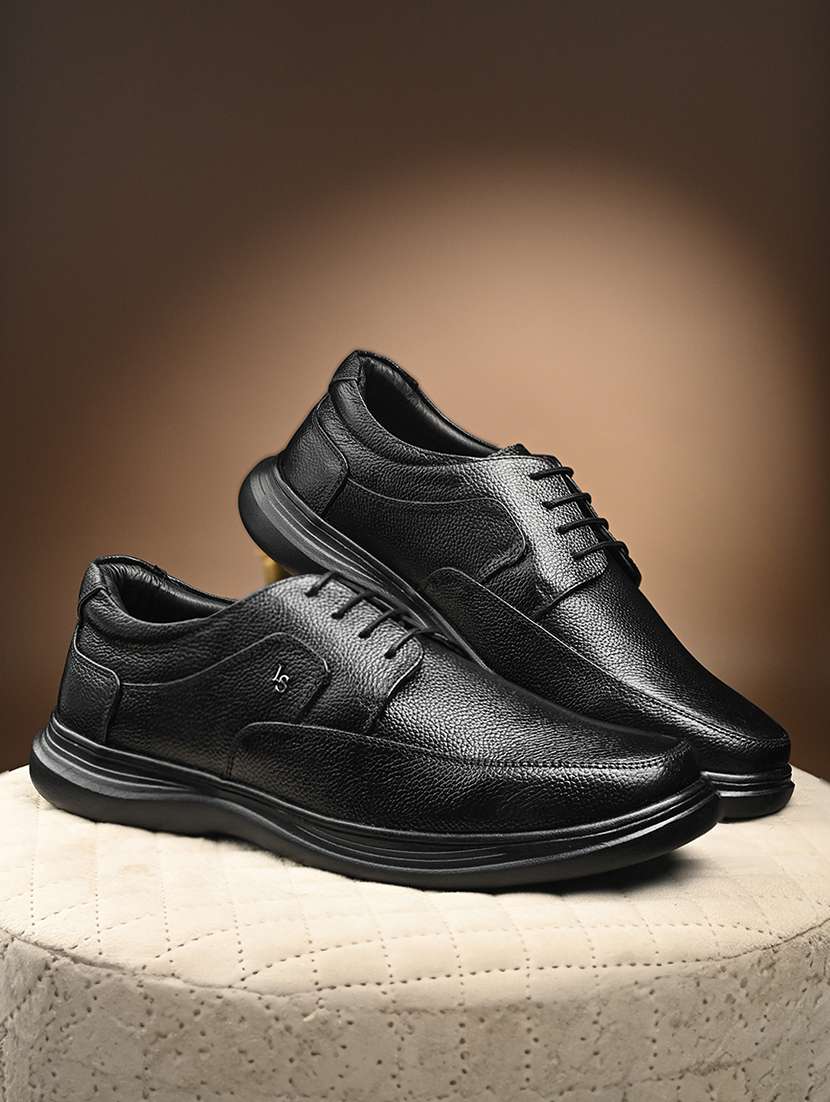 men black lace-up derby
