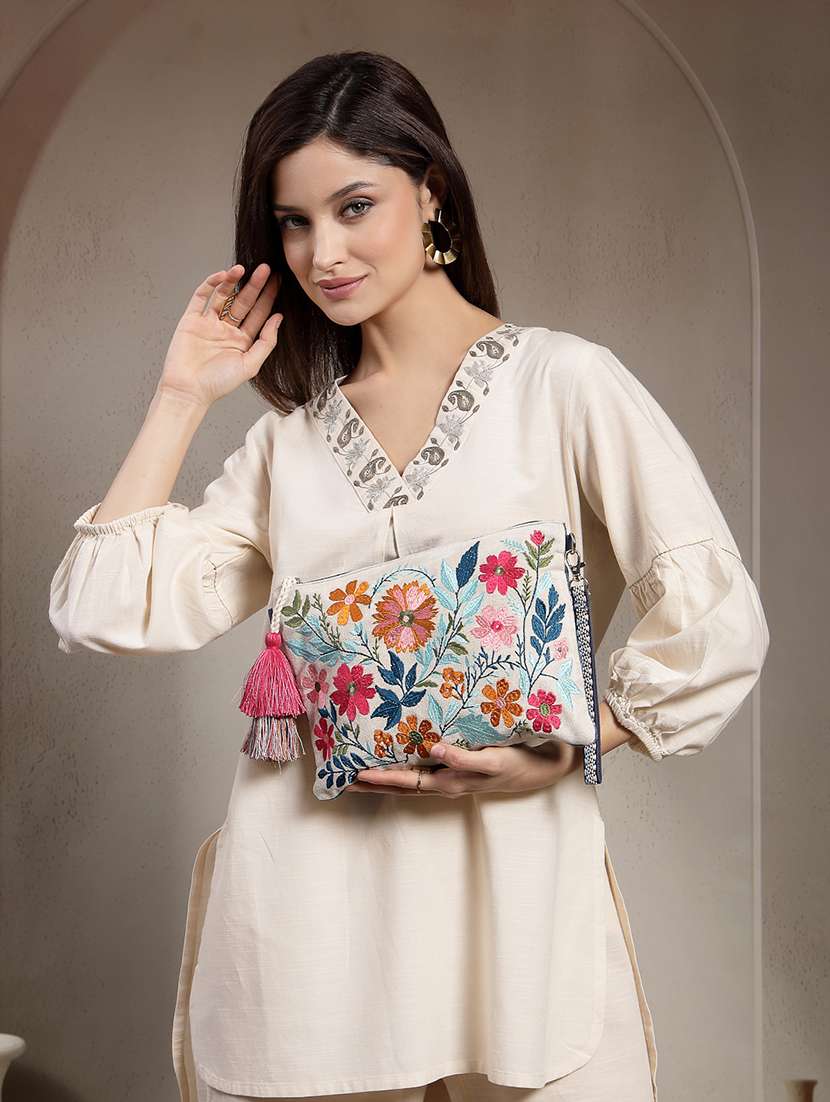 floral embroidery canvas sling bag for women - 22143045 -  Standard Image - 4