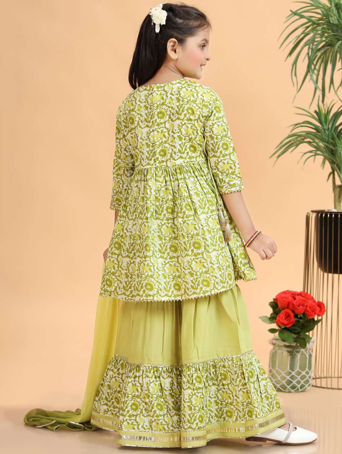 girls printed kurta and sharara with dupatta set - 22143108 -  Standard Image - 4