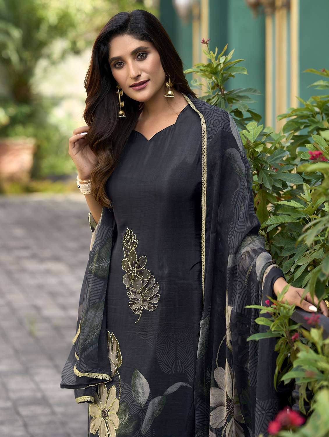 women floral printed three quarter sleeve kurta pant with dupatta set - 22143784 - Standard Image - 4