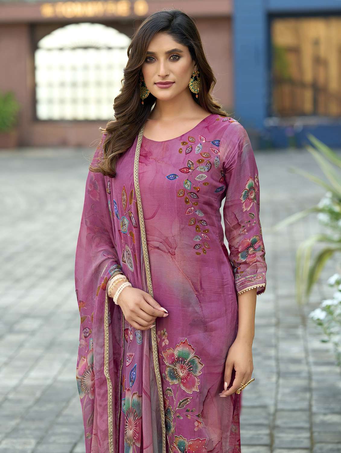women floral printed three quarter sleeve kurta pant with dupatta set - 22143788 -  Standard Image - 4