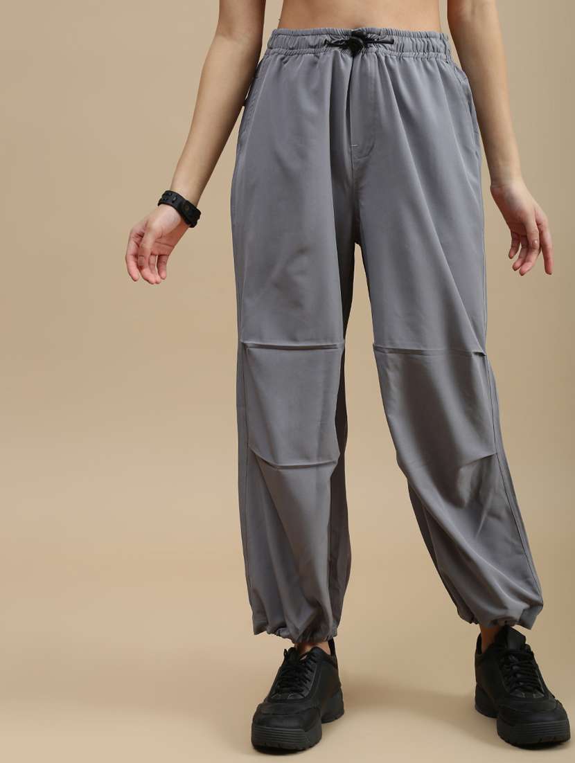 women solid mid rise parachute pant 