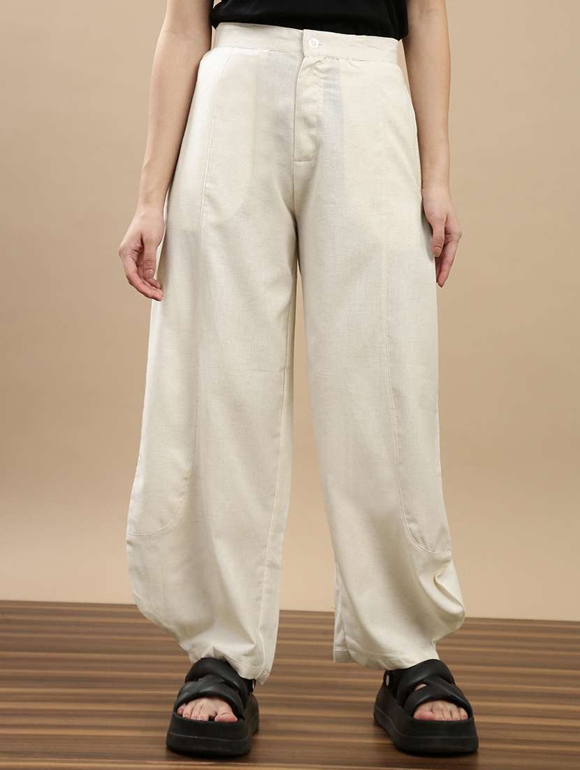 women solid mid rise peg trouser