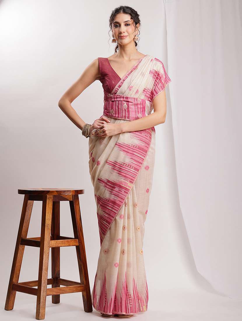 women self design bordered saree with blouse - 22144625 - Zoom Image - 0