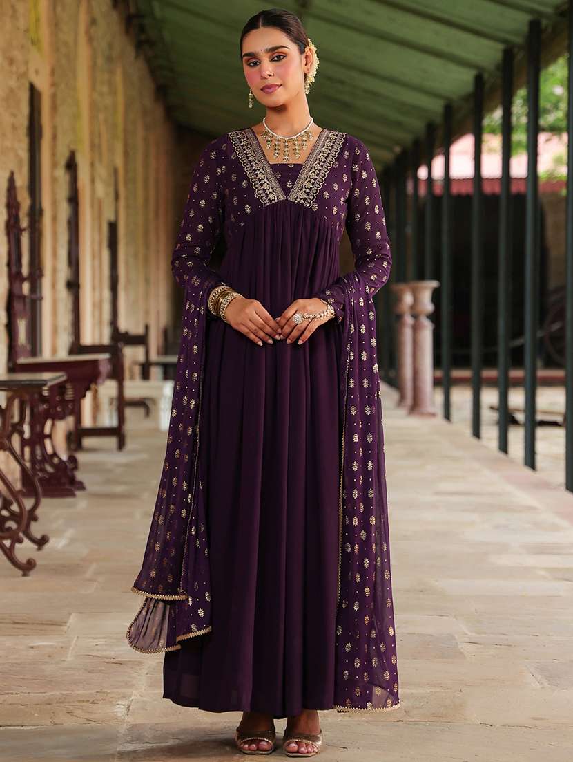 women embroidered long sleeve kurta dupatta set
