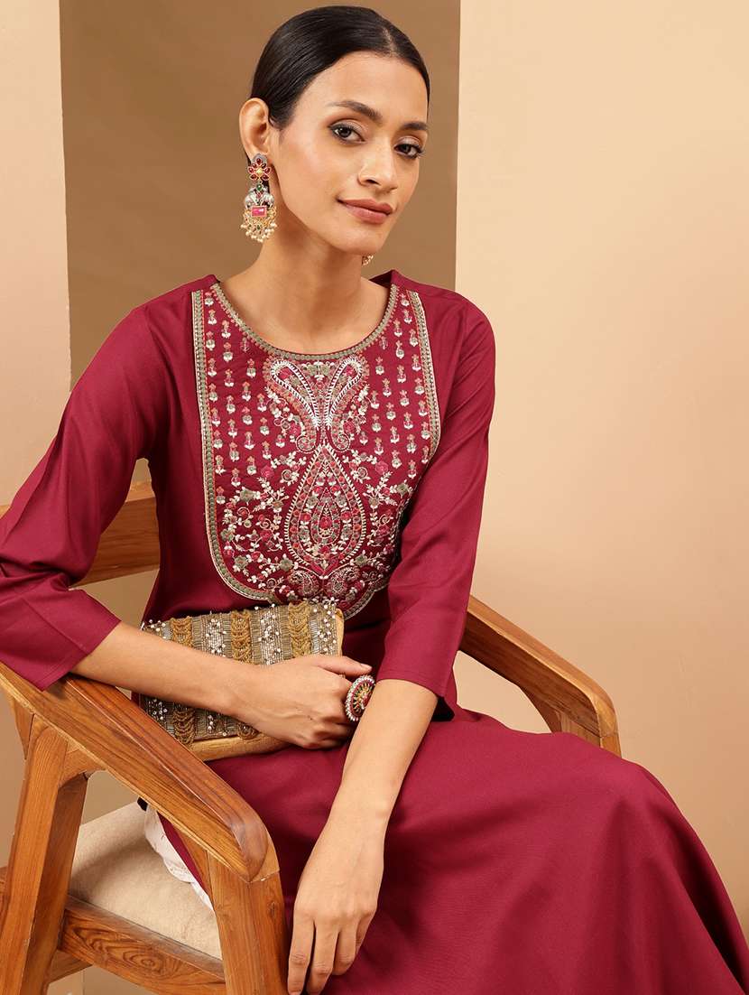 women embroidered three quarter sleeve straight kurta - 22144678 -  Standard Image - 4