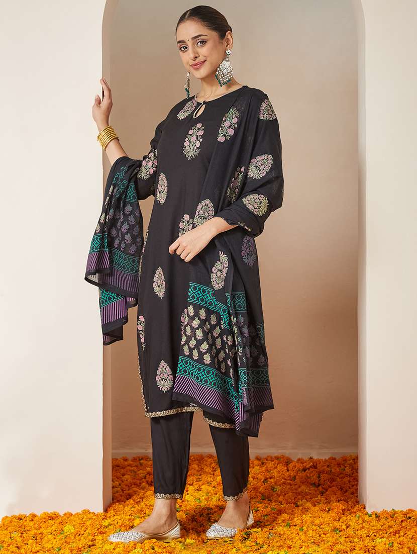 women printed three quarter sleeve kurta pant with dupatta set - 22144815 -  Standard Image - 1