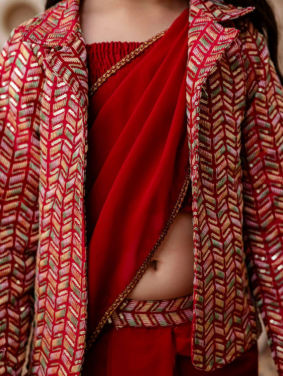 Girls Solid Pre Dreaped Saree With Embroidered Jacket - 22144923 -  Standard Image - 4