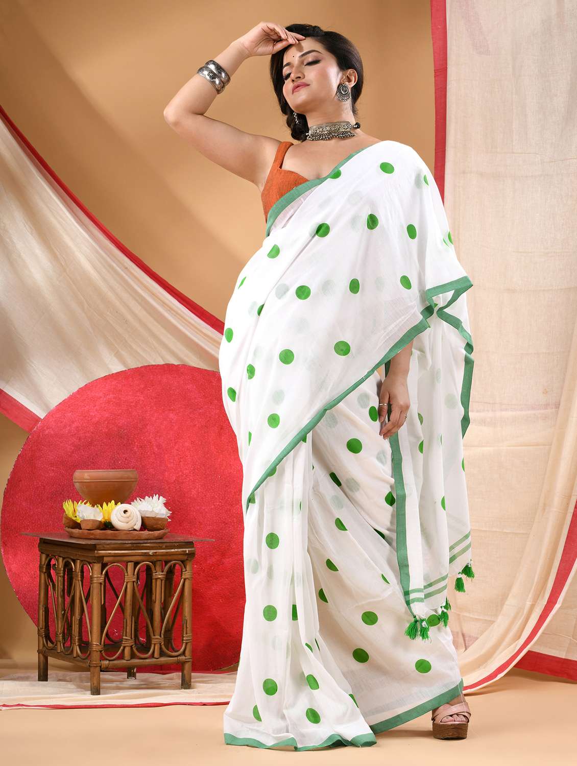 women printed casual wear saree - 22144937 - Standard Image - 1