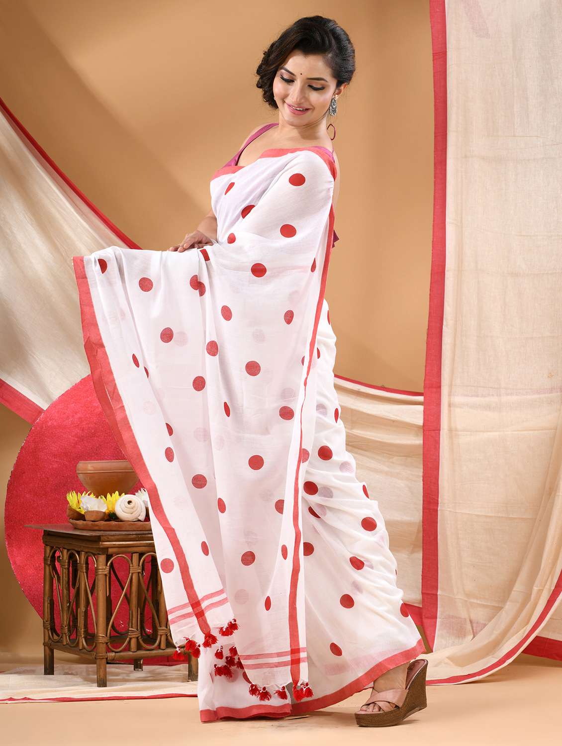 women printed casual wear saree - 22144940 -  Standard Image - 1