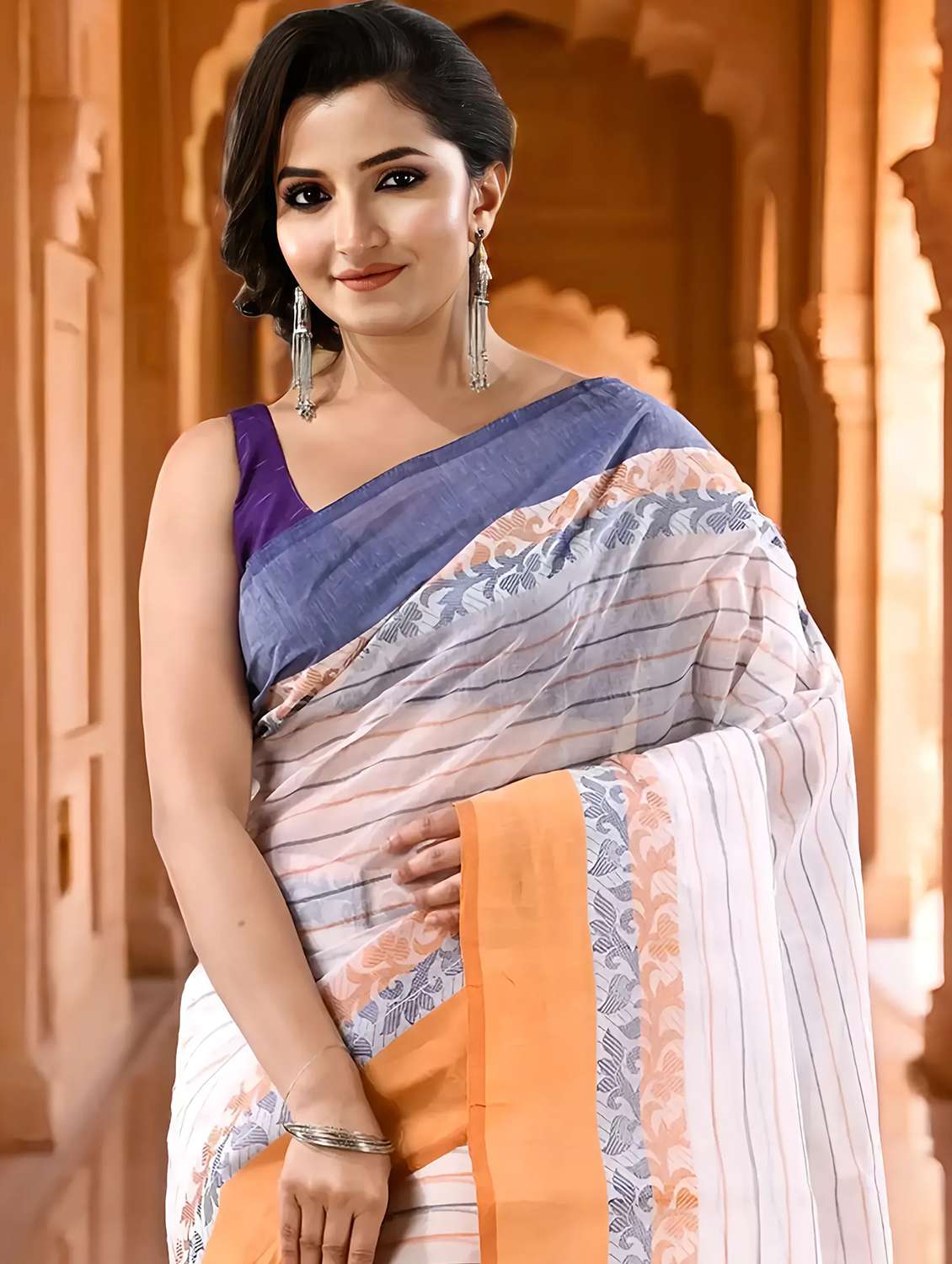 women self design tant saree - 22144943 -  Standard Image - 4