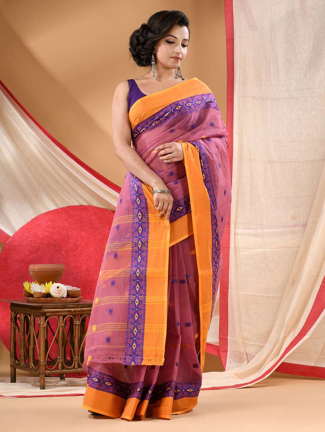 women self design tant saree - 22144949 - Standard Image - 1
