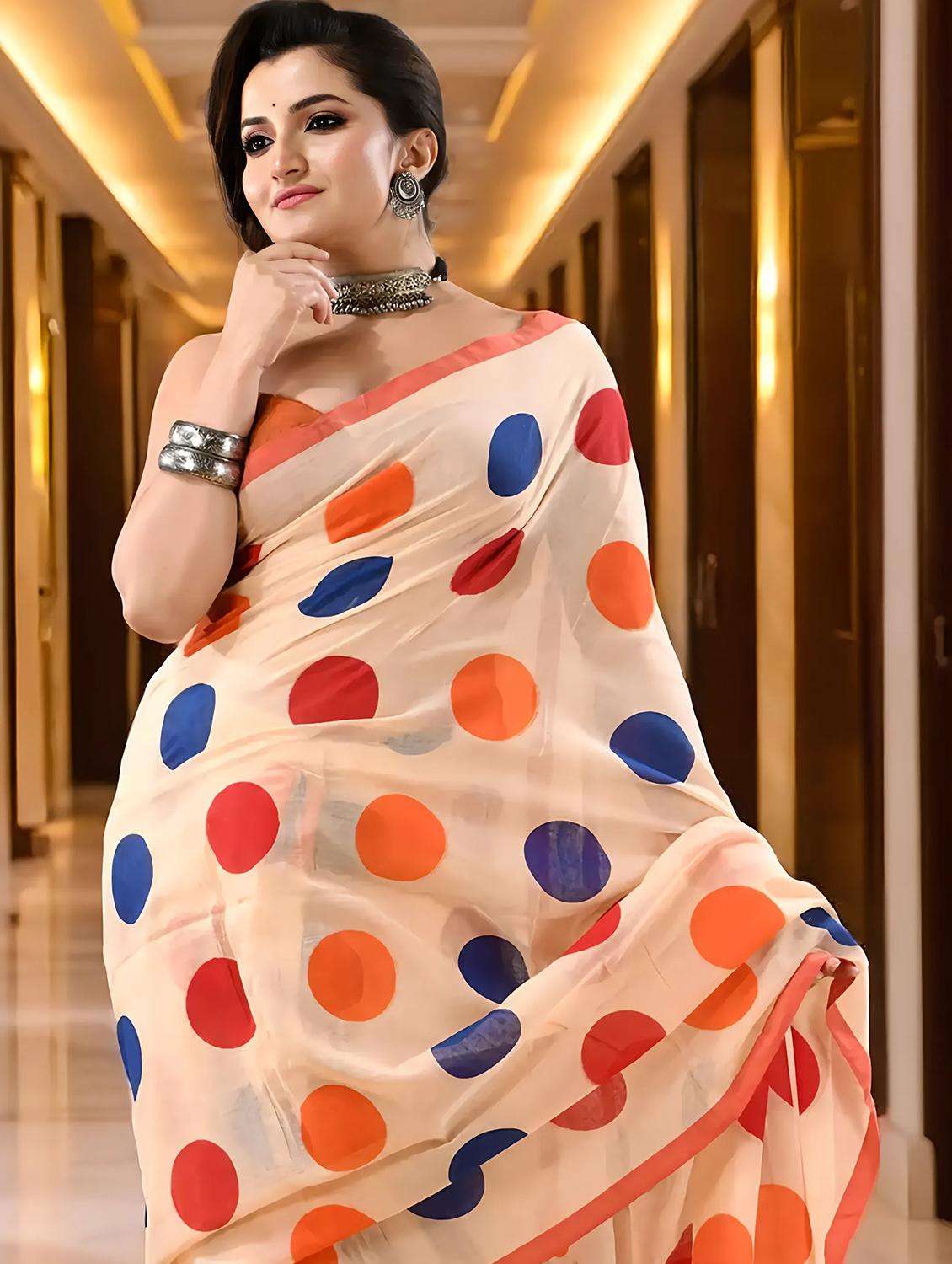 women polka dot printed saree - 22144959 -  Standard Image - 1