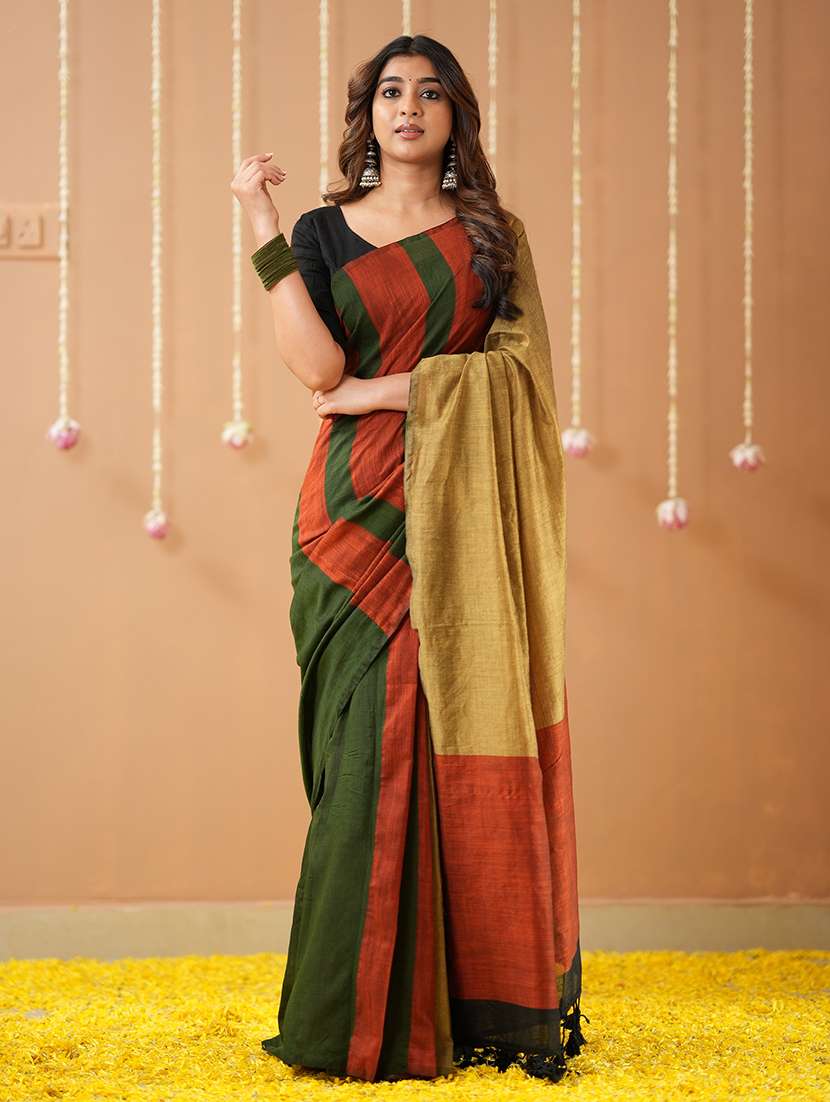 women striped handloom saree with blouse - 22145074 -  Standard Image - 4