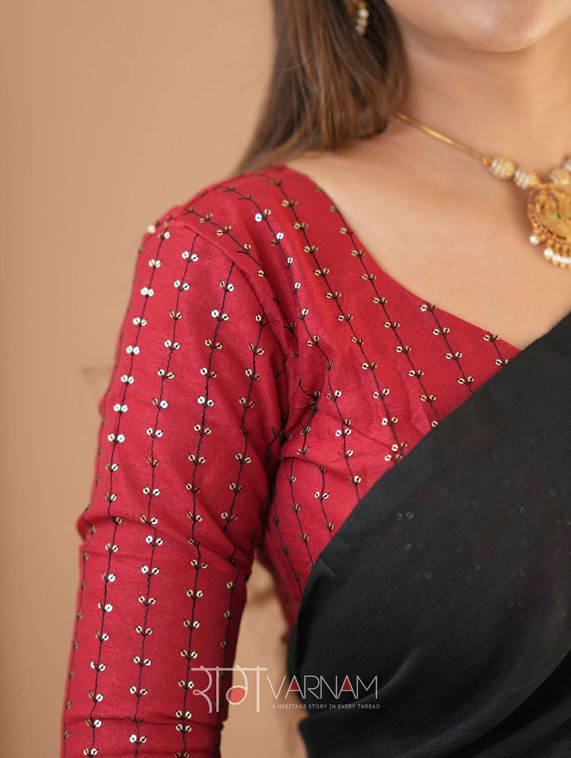 women solid handloom saree with blouse - 22145075 -  Standard Image - 4