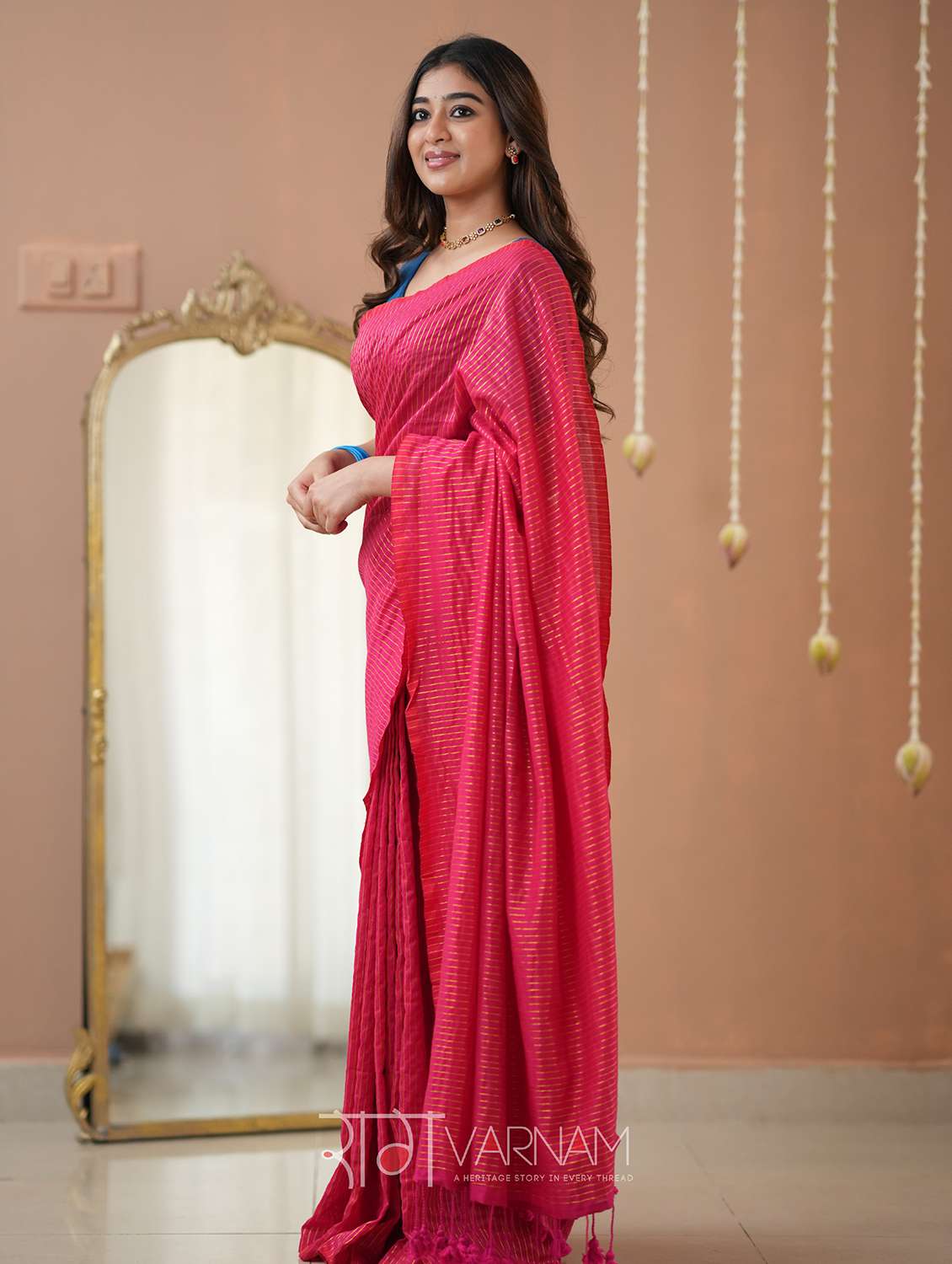 women striped handloom saree with blouse - 22145081 - Standard Image - 1