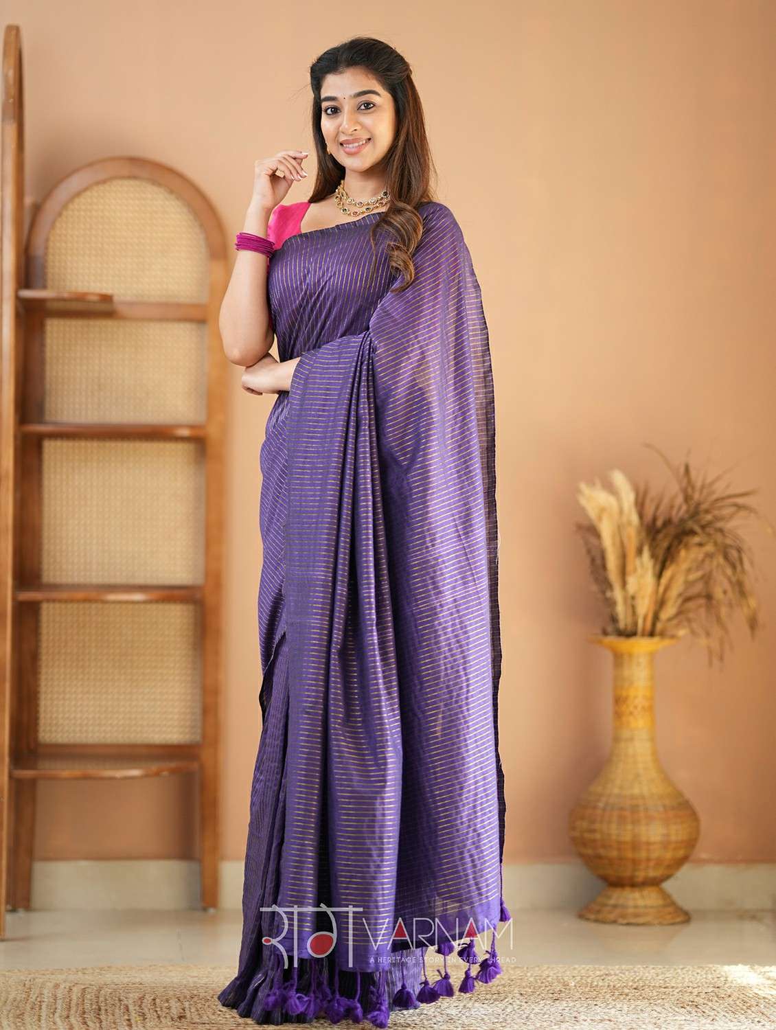women striped handloom saree with blouse - 22145082 -  Standard Image - 1