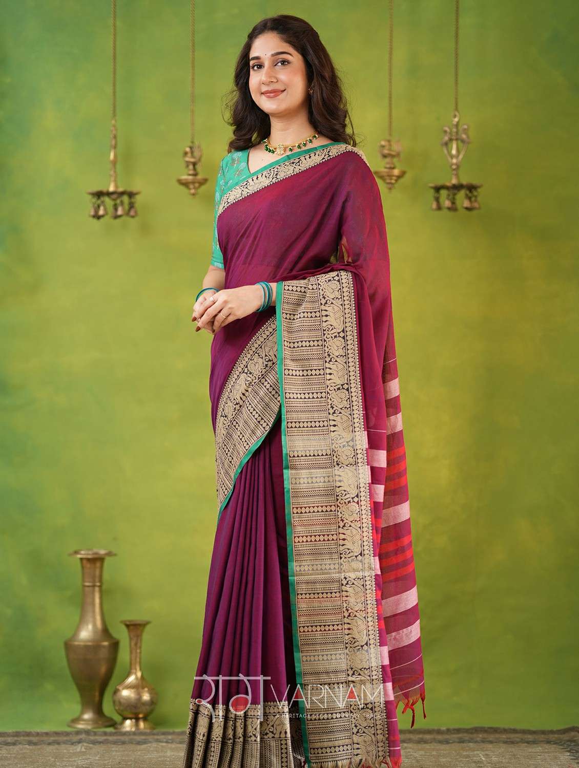 women solid with bordered narayanpet saree with blouse - 22145110 -  Standard Image - 1