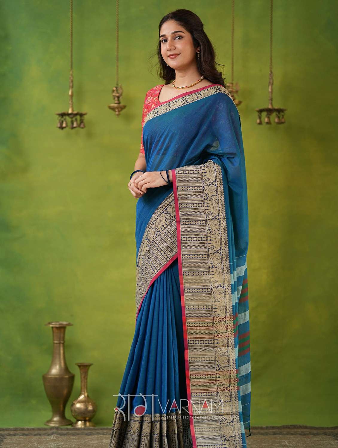 women solid with bordered narayanpet saree with blouse - 22145111 -  Standard Image - 1