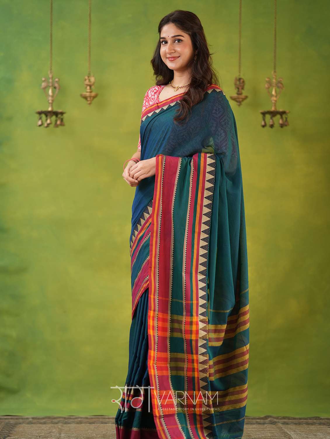 women solid with bordered narayanpet saree with blouse - 22145112 -  Standard Image - 1