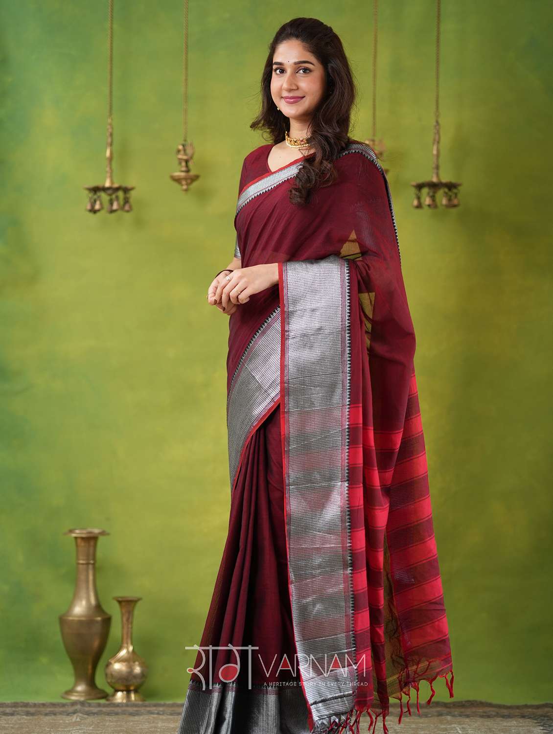women solid with bordered narayanpet saree with blouse - 22145115 -  Standard Image - 1