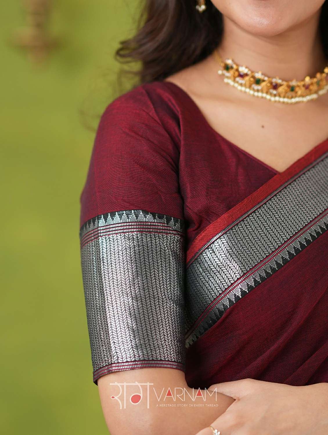 women solid with bordered narayanpet saree with blouse - 22145115 -  Standard Image - 6