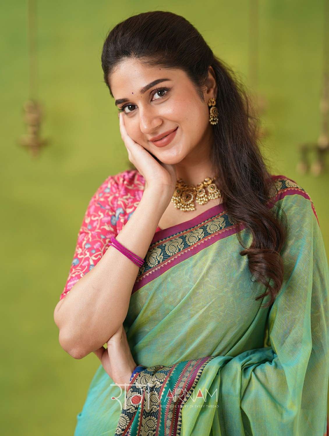 women solid with bordered narayanpet saree with blouse - 22145118 -  Standard Image - 4