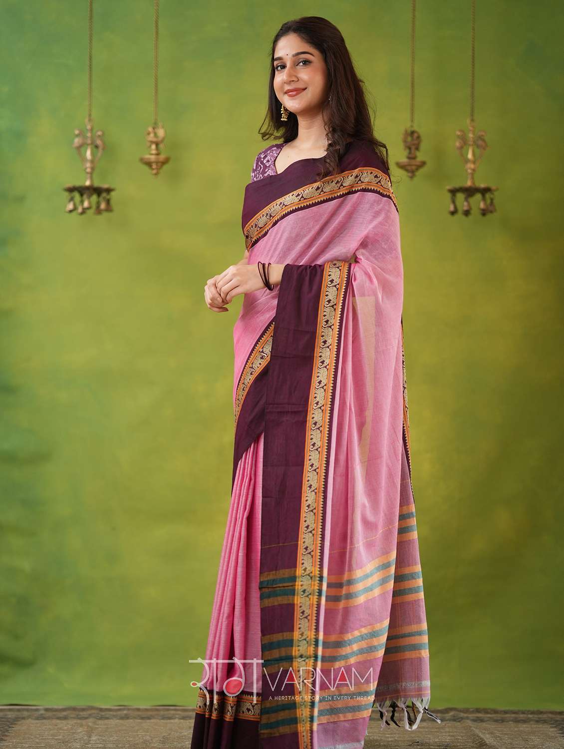 women solid with bordered narayanpet saree with blouse - 22145122 - Standard Image - 1