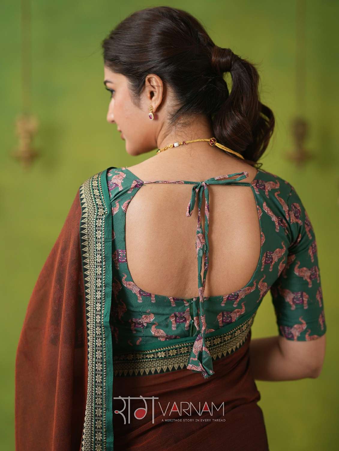 women solid with bordered narayanpet saree with blouse - 22145123 -  Standard Image - 4