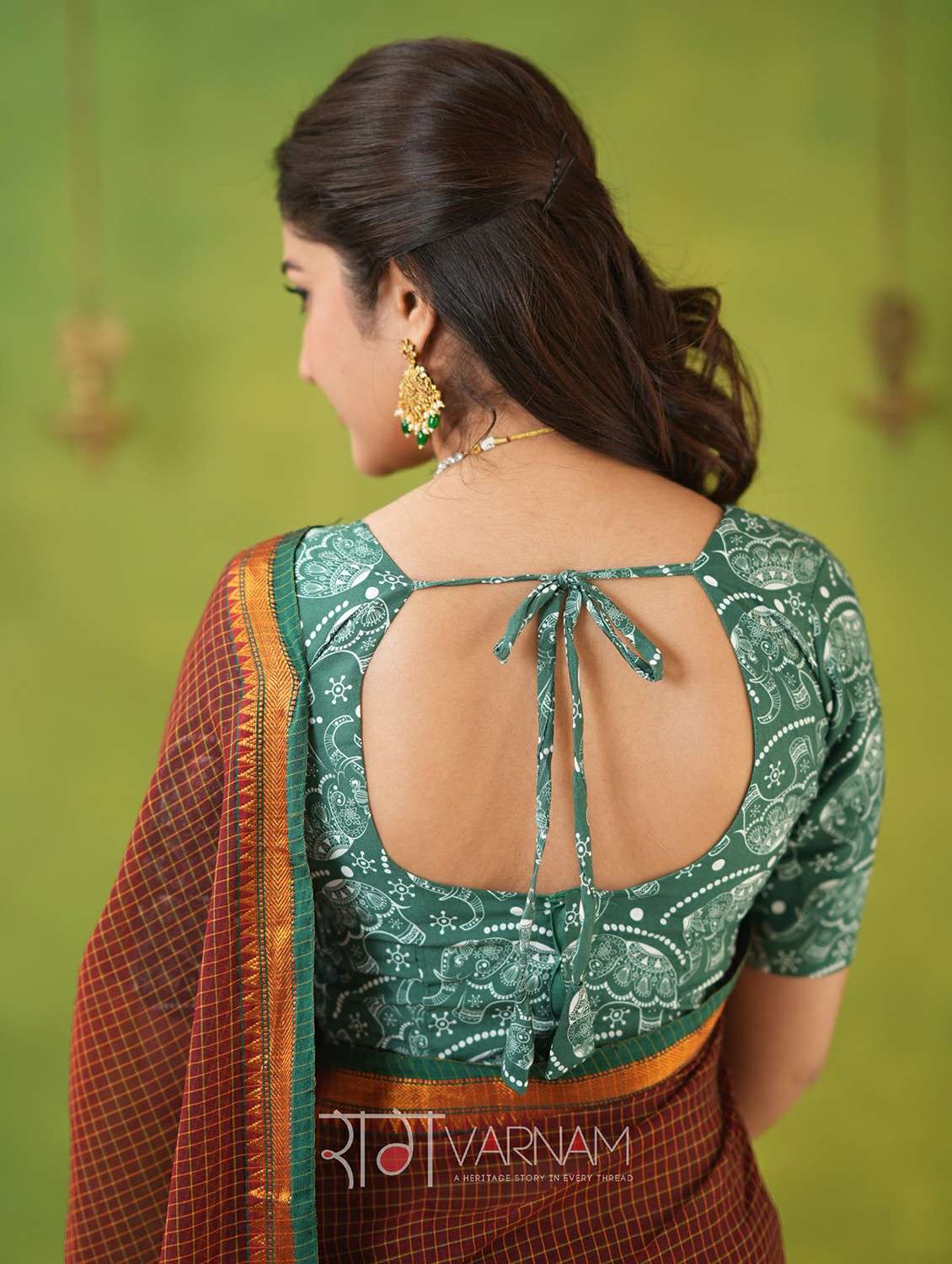 women checkered narayanpet saree with blouse - 22145126 -  Standard Image - 4