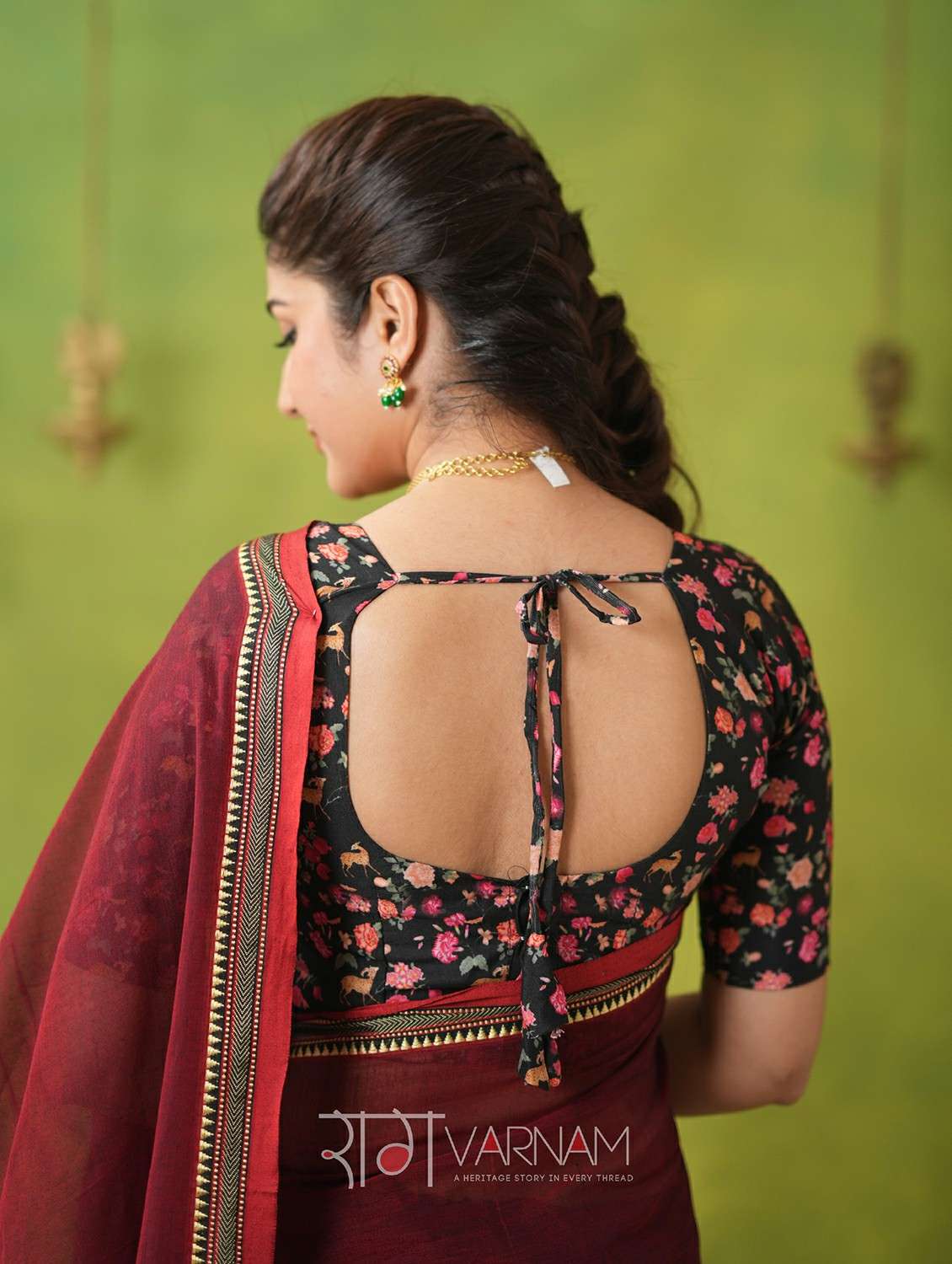 women solid with bordered narayanpet saree with blouse - 22145130 -  Standard Image - 4