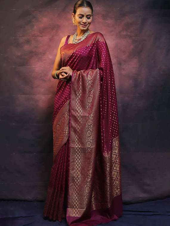 women self design banarasi saree with blouse - 22145256 - Standard Image - 1